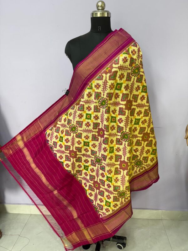 Pochampally Handloom Silk Dupatta/Stole - Image 8