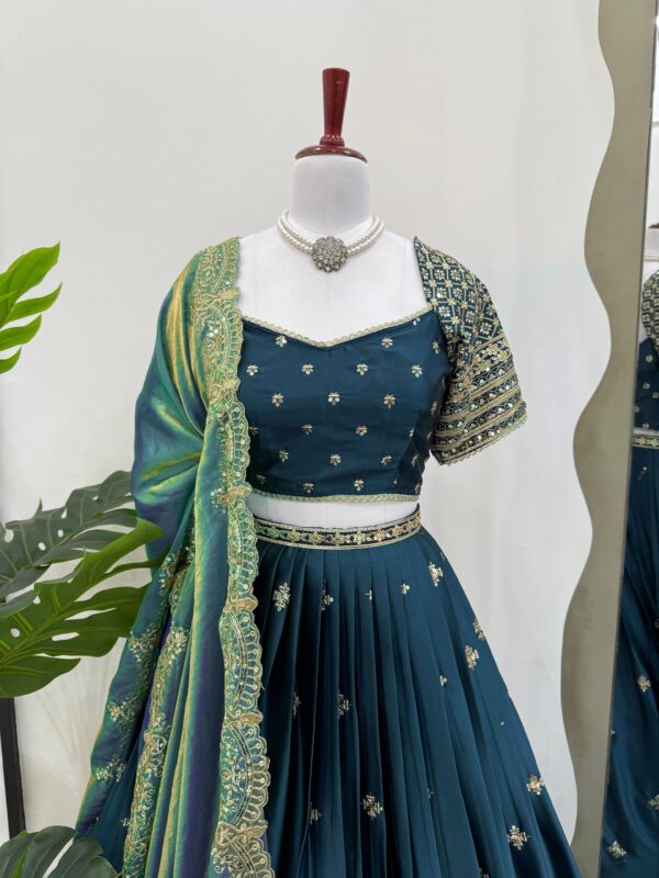 Gujrati Lehengas - Image 24