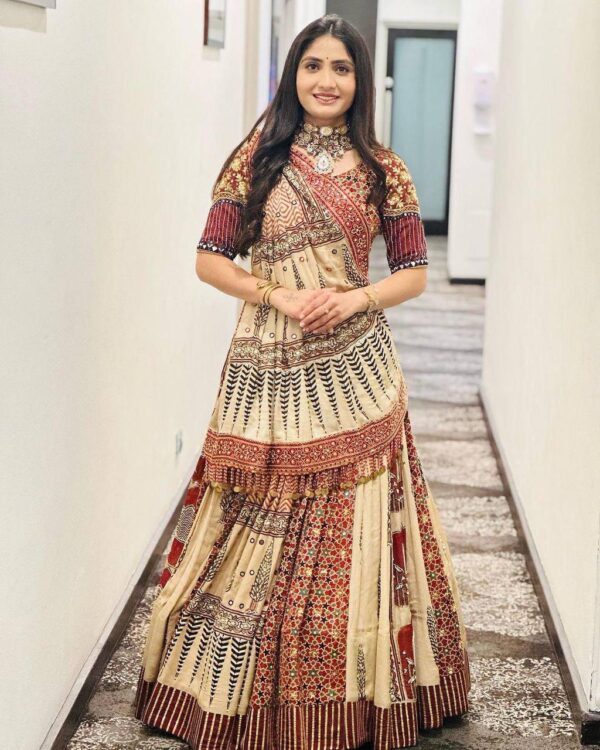 Gujrati Lehengas - Image 68