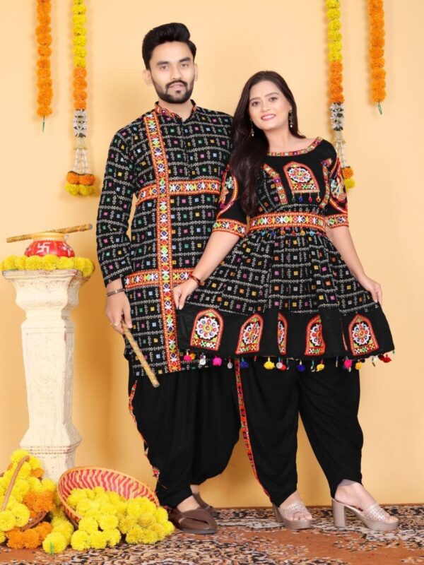Couple Navratri/Garba set - Image 4
