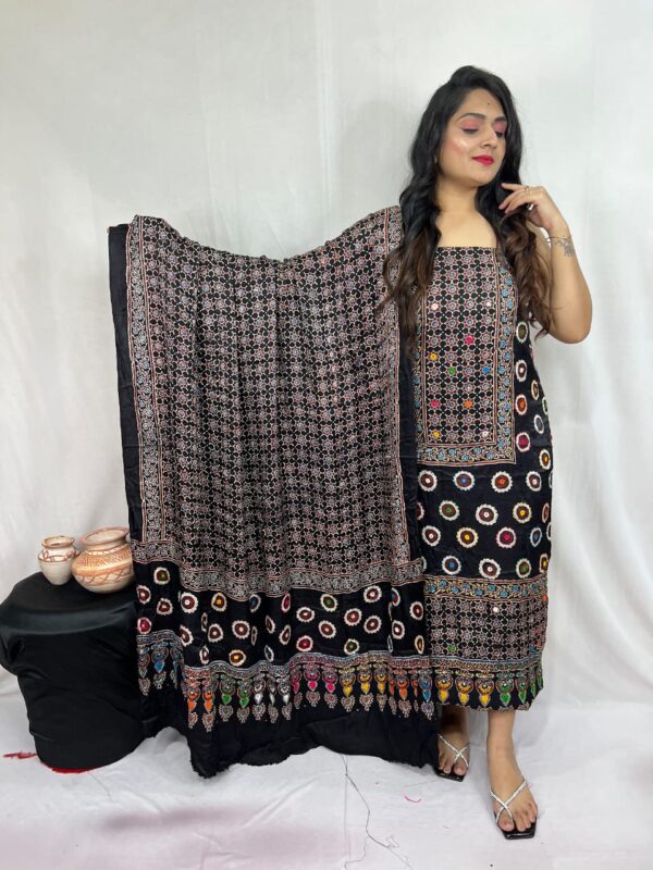 Pure modal silk suit material - Image 15